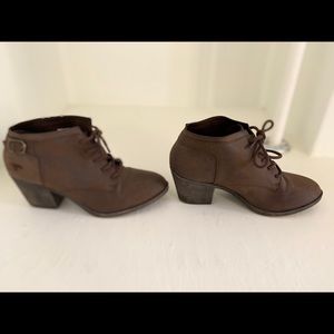 Rocket Dog Booties- Brown
